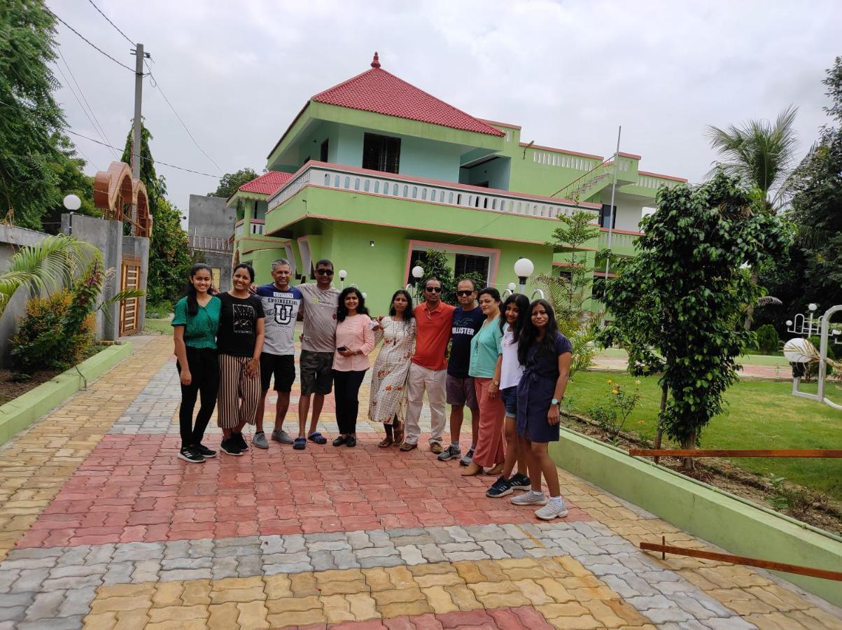 Vrundavan Home Stay And Village Resort Kevadia Kültér fotó